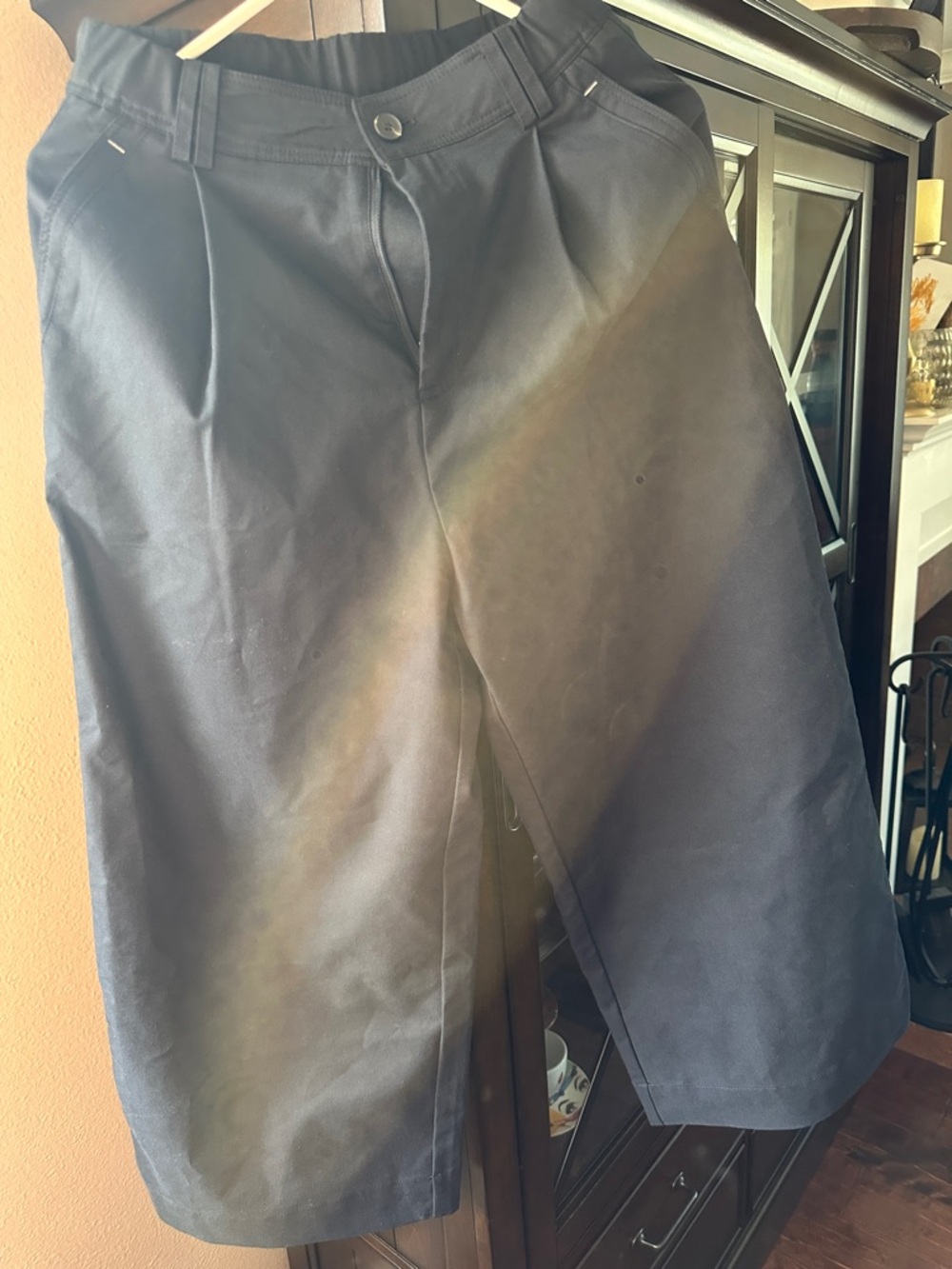 Women’s wide leg capri